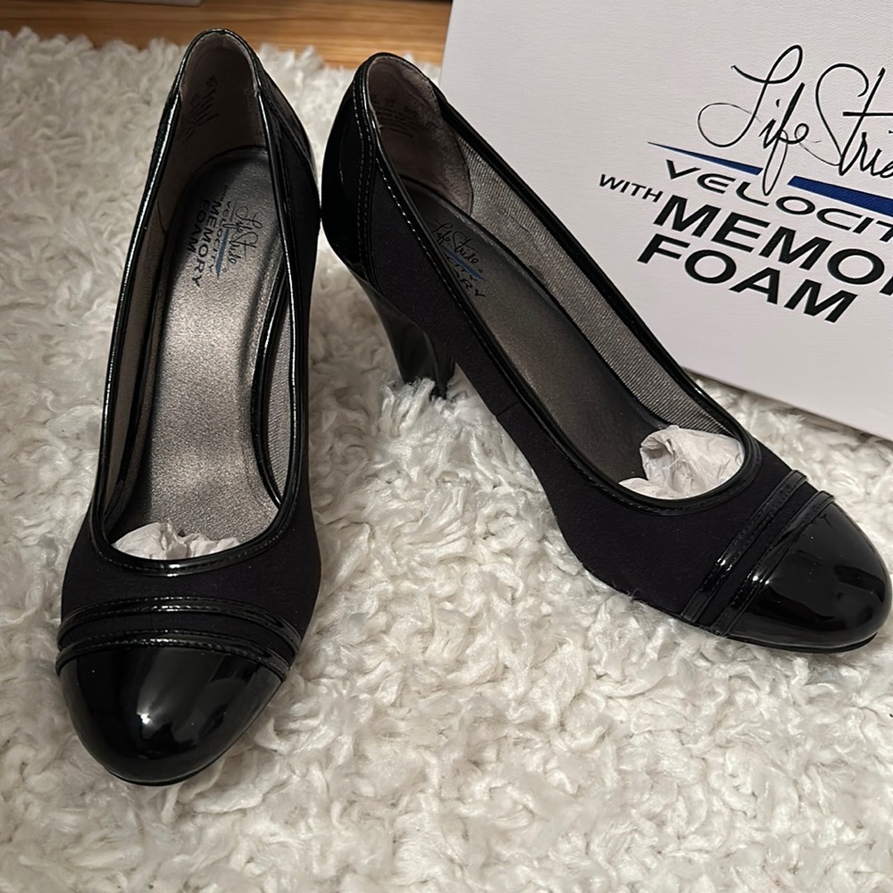 3” black canvas & patent leather heel - Size: 7.5